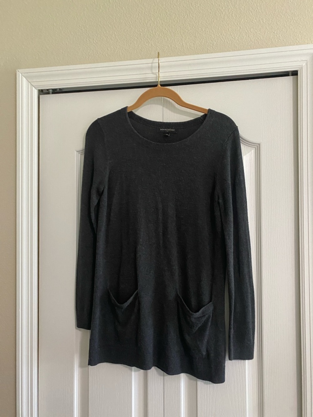 Banana Republic Factory Charcoal Gray Tunic Sweater